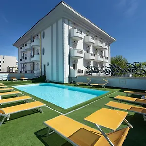 4* Hotell Gallia Palace